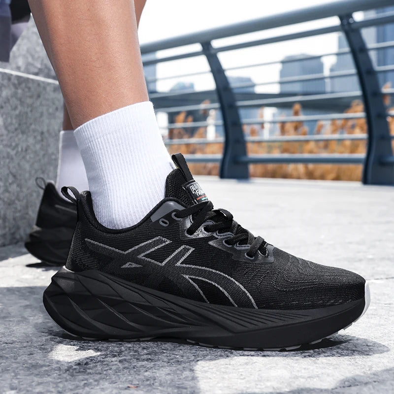 Men's sports shoes new casual comfortable fashion versatile thick soled wear-resistant breathable running leisure sports shoes