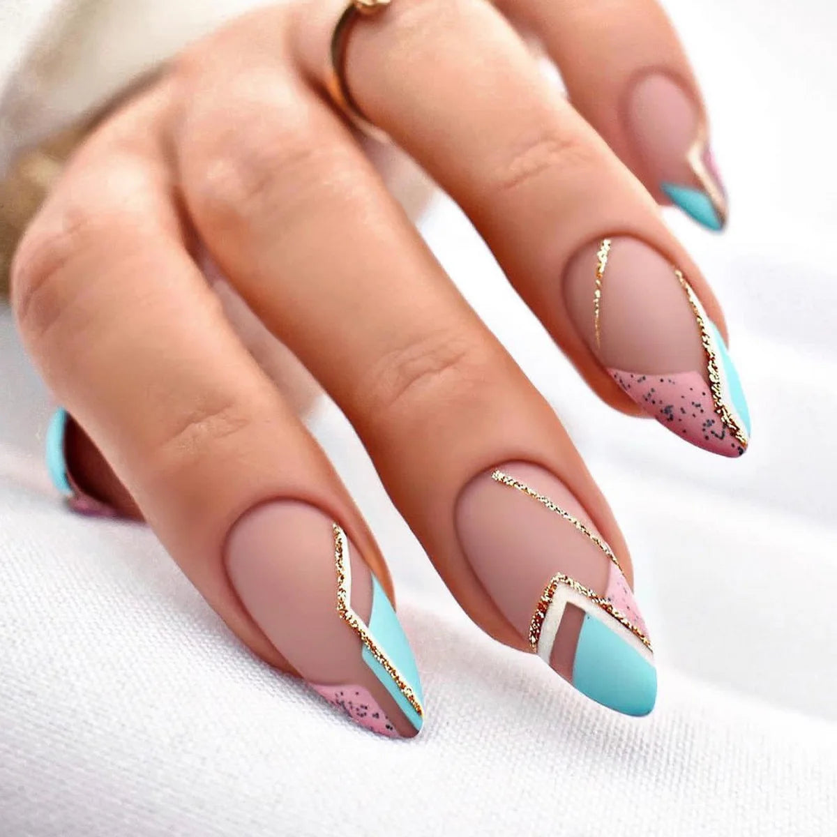 24pcs French False Nails Almond Head Summer Style Glitter Design Fake Nail Patch Full Cover Wearable Women Press on Nail Tips