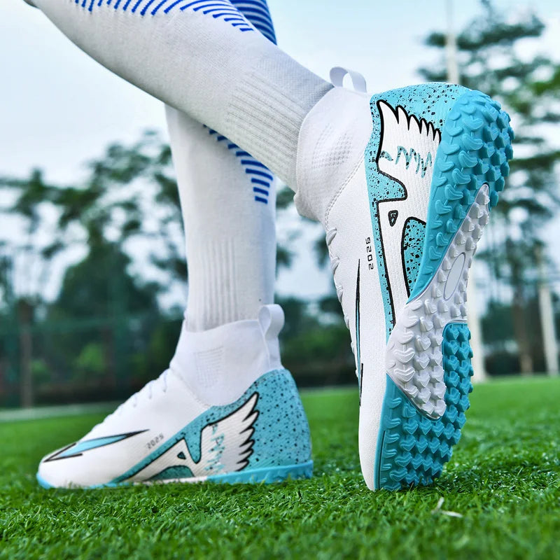 New Men Soccer Shoes Outdoor High Ankle Non-Slip Sports Shoes Ultralight Indoor Football Boots High-quality Futsal Non-Slip