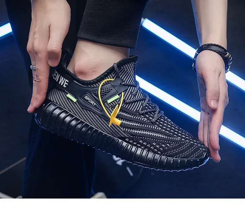 Sports Men's Running Shoes Summer New Classic Breathable Casual Running Breathable Mesh Shock-absorbing Black Tennis Shoes