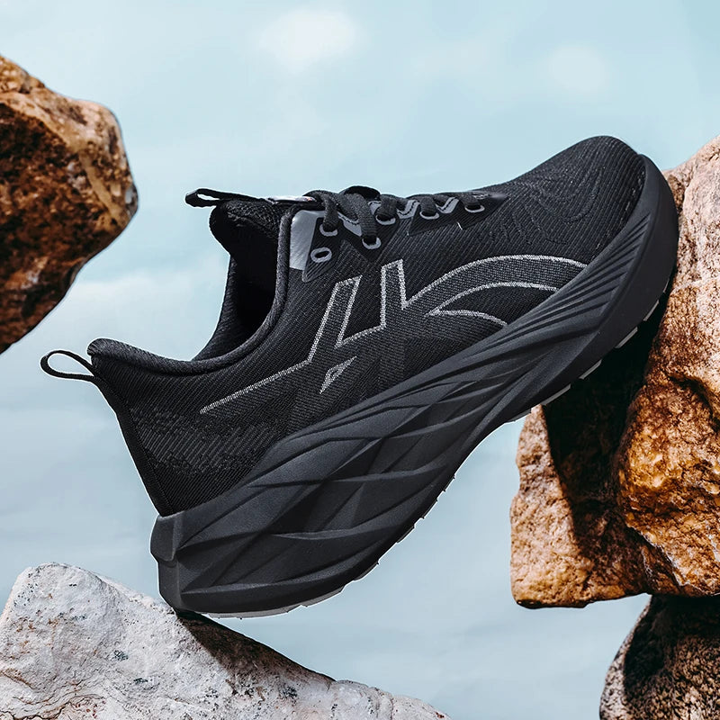 Men's sports shoes new casual comfortable fashion versatile thick soled wear-resistant breathable running leisure sports shoes