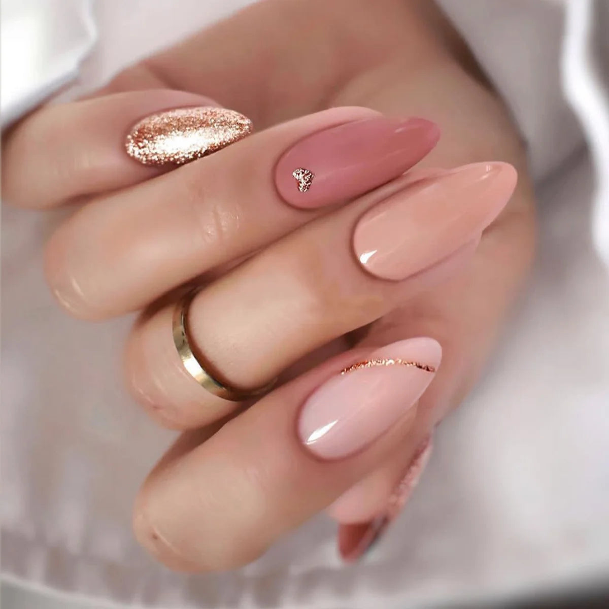 24pcs French False Nails Almond Head Summer Style Glitter Design Fake Nail Patch Full Cover Wearable Women Press on Nail Tips