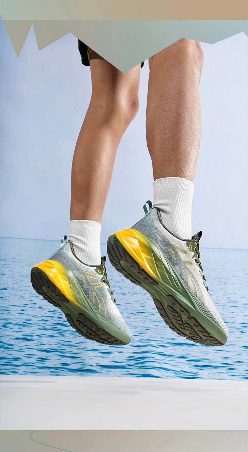 Men's sports shoes new casual comfortable fashion versatile thick soled wear-resistant breathable running leisure sports shoes